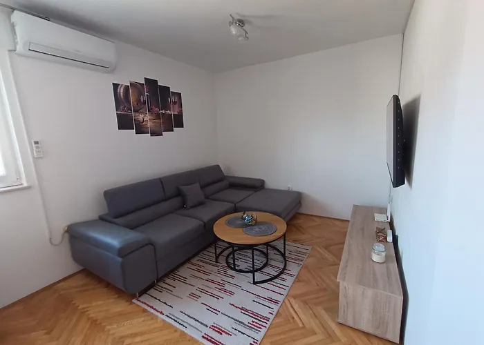 Apartament Margareta's *